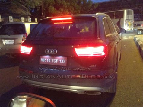 2015 Audi Q7 rear Gujarat spied