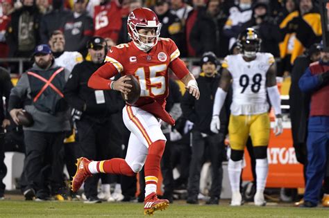 NFL Playoffs Wild Final Score: Chiefs start cold — but beat Steelers 42 ...