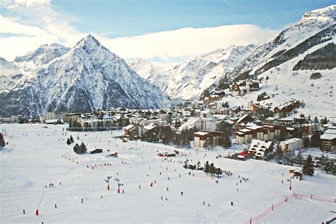 Les Deux Alpes - Summer Skiing without the Long Haul Flights