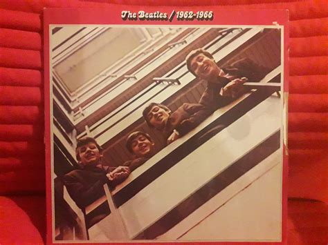 THE BEATLES - RED ALBUM (1962 / 1966)