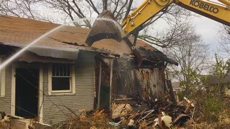 Pine Bluff Urban Renewal Agency demolishing neglected homes, hopes to ...