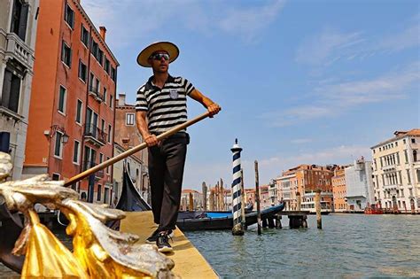 Gondola Ride in Venice: 7 Tips for a Better Experience in 2025