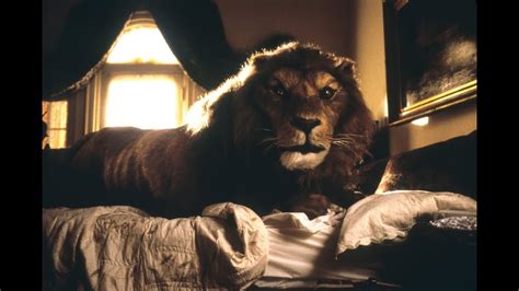 Jumanji- Tom Woodruff Jr. As "The Lion"- Animatronic Lion, Behind the ...