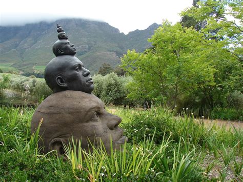 DISCOMBOB'S BLOG: Tokara Sculptures