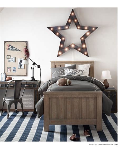 Get inspired to create a trendy bedroom for little boys with these decorations and furnishings ...