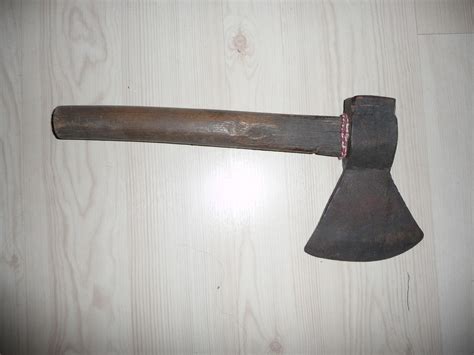 Old Axe | Collectors Weekly