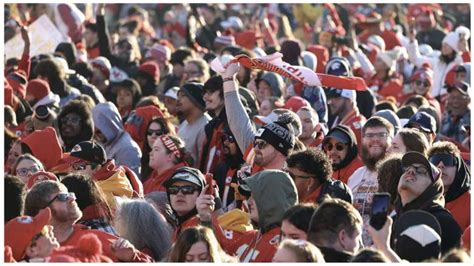 Chiefs Fans Tackle Possible Parade Shooting Suspect on Video