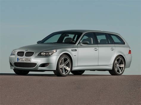 BMW M5 Wagon - performance & practicality | Bmw m5 touring, Bmw m5, Bmw