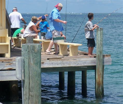 Southwest Florida Shoreline Studies: Fishing at Rod & Reel Pier