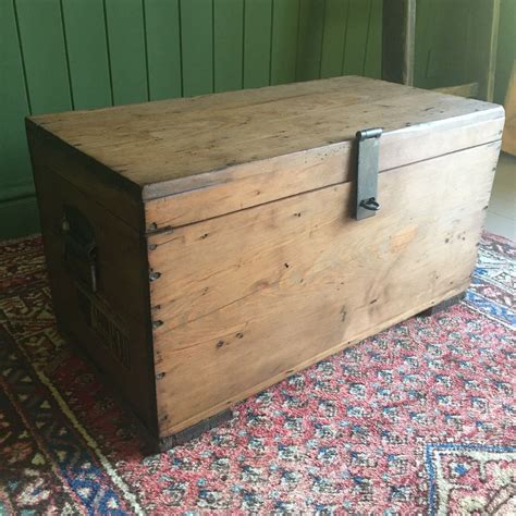 Reclaimed Vintage Wooden Chest Old Rustic Industrial Storage Trunk Pine Box FREE DELIVERY