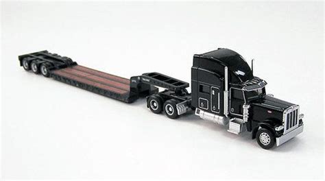 Norscot 1:87 Scale Peterbilt 389 with Trail King Trailer Black NOR58201 ...