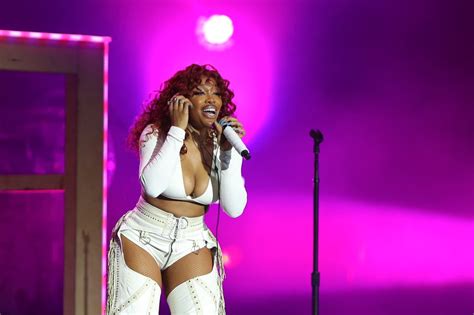 SZA reflects on 'childish' romance with Drake