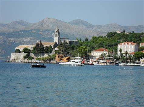 Telegraph Praises Two Croatian Islands - Total Croatia