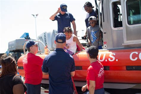 Valu Crew Volunteers At Explore & More 2017 Touch-a-Truck Event