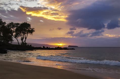 Makena Beach Sunset - PentaxForums.com