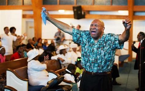 Photos: Muhammed Ali's younger brother breaks down at his memorial service