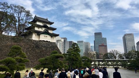 Free tour of the Tokyo Imperial Palace in English - Exploring Old Tokyo