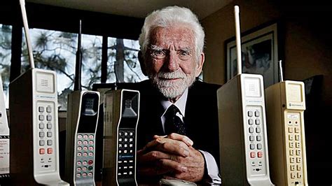Teléfonos Móviles: ¿Quién inventó el primer móvil?