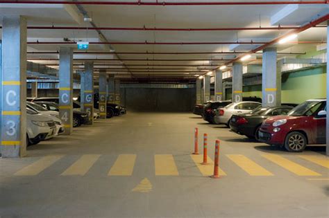 Shopping Mall Underground Parking Lot Stock Photo - Download Image Now ...