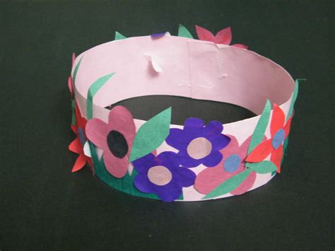 Diy Paper Flower And Pipe Cleaner Crown