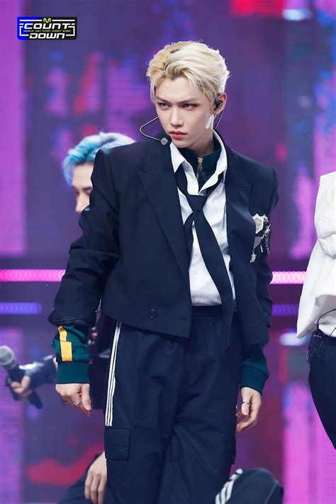 220407 FELIX - STRAY KIDS 'MANIAC' at M COUNTDOWN | kpopping