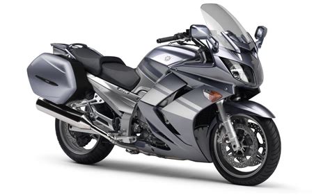 Yamaha FJR 1300, fiche technique, avis et prix | La poignée dans l'angle