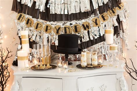 New Year's Eve Party Ideas: NYE Party Decorating - Frog Prince Paperie