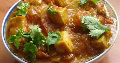 Daily Meals: Tomato Paneer Curry