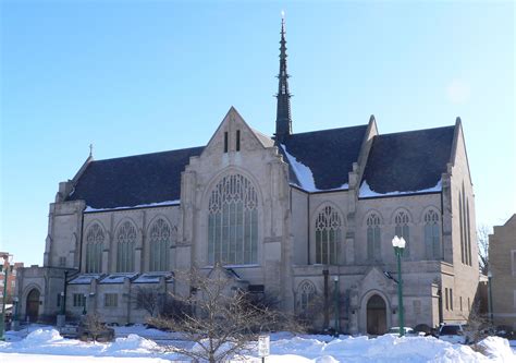 File:Grand Island (Nebraska) cathedral from N.JPG