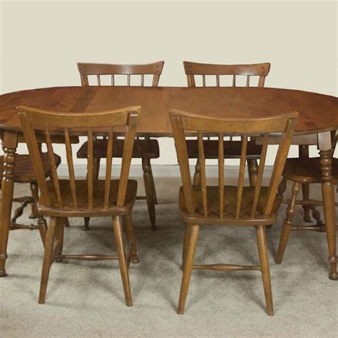 Vintage Maple Dining Room Table and Chairs | EBTH