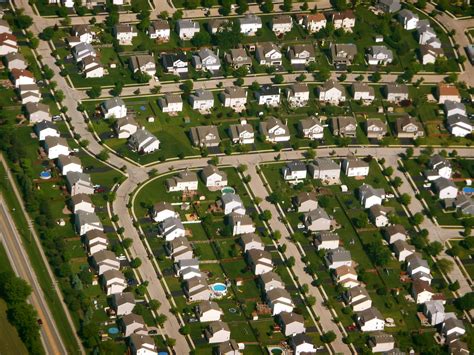 Chicago suburbs from the air | all neat and tidy-like... | Flickr