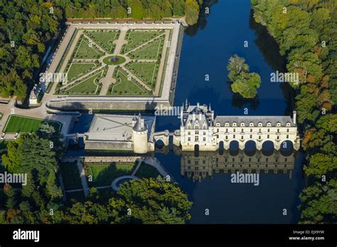 Chateau de chenonceau aerial hi-res stock photography and images - Alamy