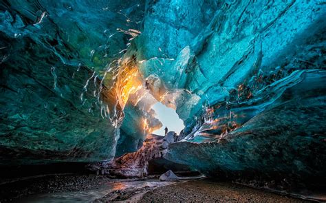 Skaftafell Ice Cave - Iceland - WonderOUT