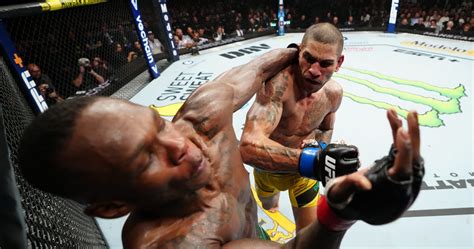 Alex Pereira Proves to Be Israel Adesanya's Kryptonite Again at UFC 281 | News, Scores ...