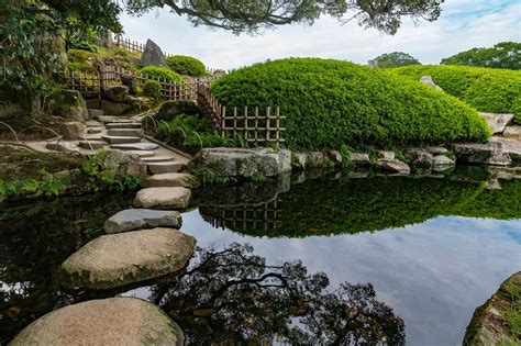 The Summer Beauty of Korakuen, Okayama's Premier Japanese Garden