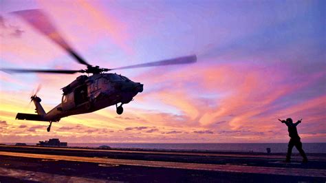 Download Military Sikorsky SH-60 Seahawk 4k Ultra HD Wallpaper