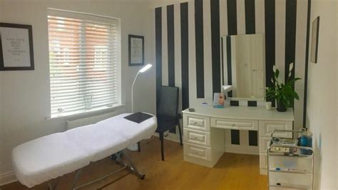 Best Waxing Salons Near Me in Red Hill, Hereford | Fresha