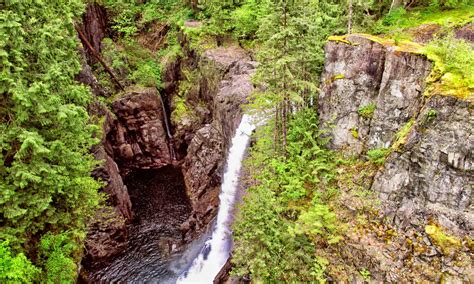 10 Breathtaking Waterfalls In Kansas - A-Z Animals