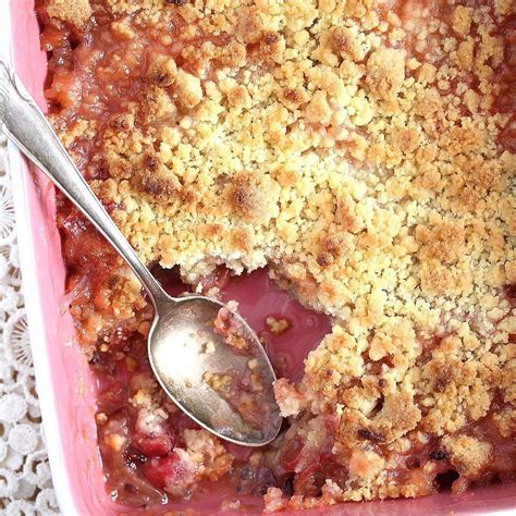 Gooseberry Crumble (with Fresh Berries) - Where Is My Spoon