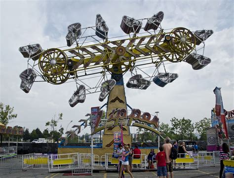 Zipper (Chance Rides product) - Coasterpedia - The Roller Coaster and Flat Ride Wiki