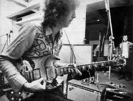 Eric during the Disraeli Gears sessions in NY. 1967 Cream Eric Clapton, Derek And The Dominos ...
