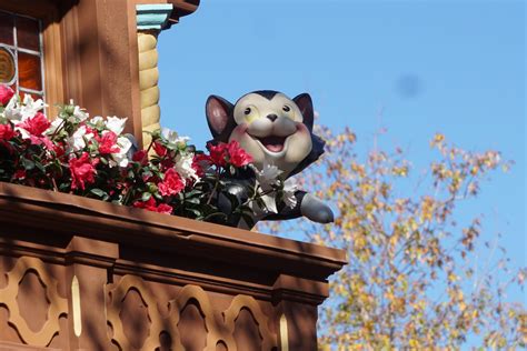 PHOTOS: Figaro the Cat Figure Added to Exterior of Pinocchio Village Haus at Magic Kingdom - WDW ...