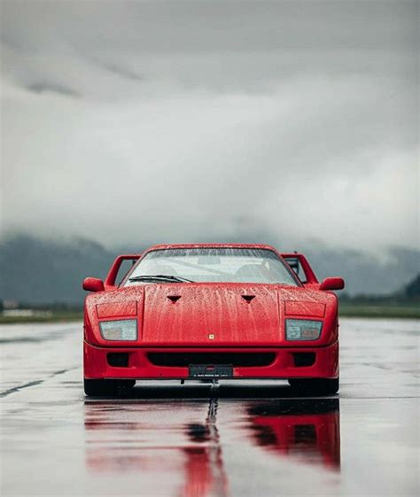 Red Ferrari F40 | Vintage Sports Car