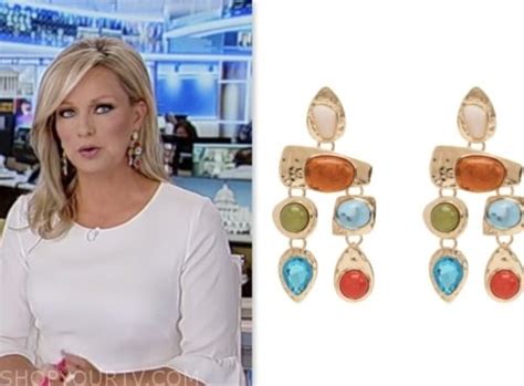 America's Newsroom: July 2023 Sandra Smith's Multicolor Stone ...