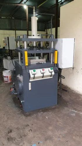 Rubber Moulding Machine at Rs 300000 | Rubber Injection Moulding Machine in Pune | ID: 2850018233391