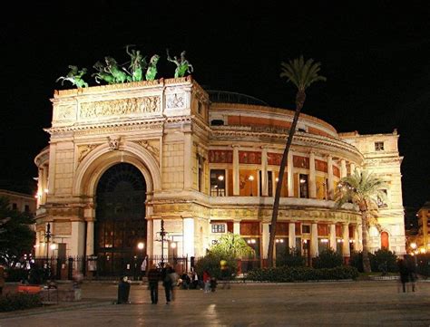 Palermo by night 2, a photo from Palermo, Sicily | TrekEarth | Sicily, Sicily italy, Palermo