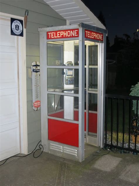 Outdoor Phone Booths - Grant's Telephone Classics