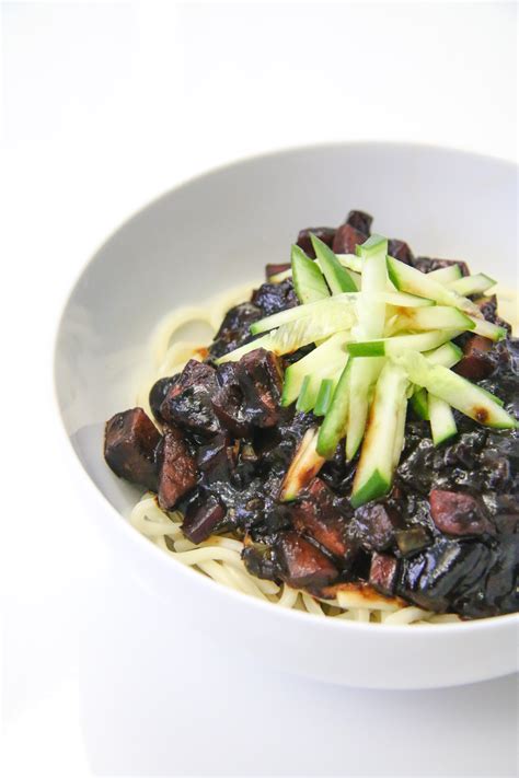 Noodles in Black Bean Sauce (Jjajangmyeon: 짜장면 / Jajangmyeon : 자장면 ...