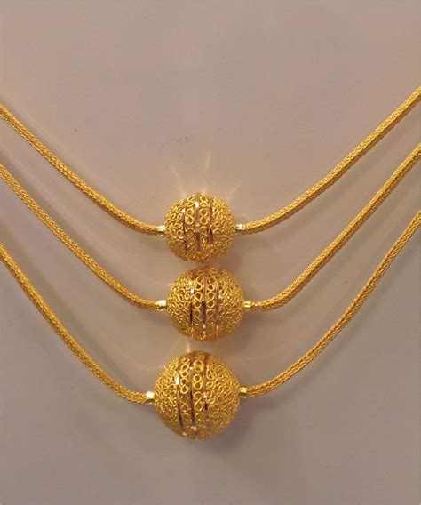 WOMEN'S WORLD: GOLD, PEARL, DIAMOND NECKLACE