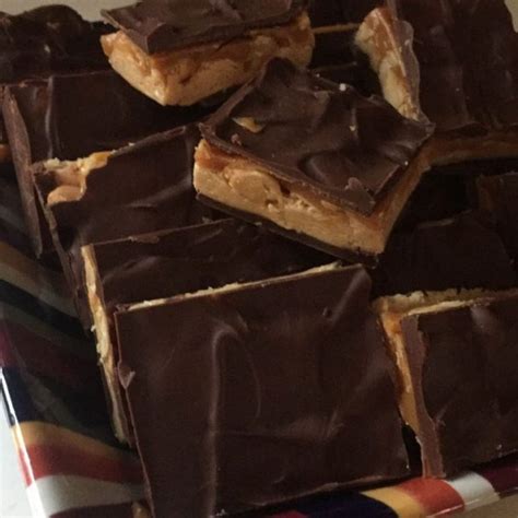 HOMEMADE SNICKERS BAR - Delish Grandma's Recipes